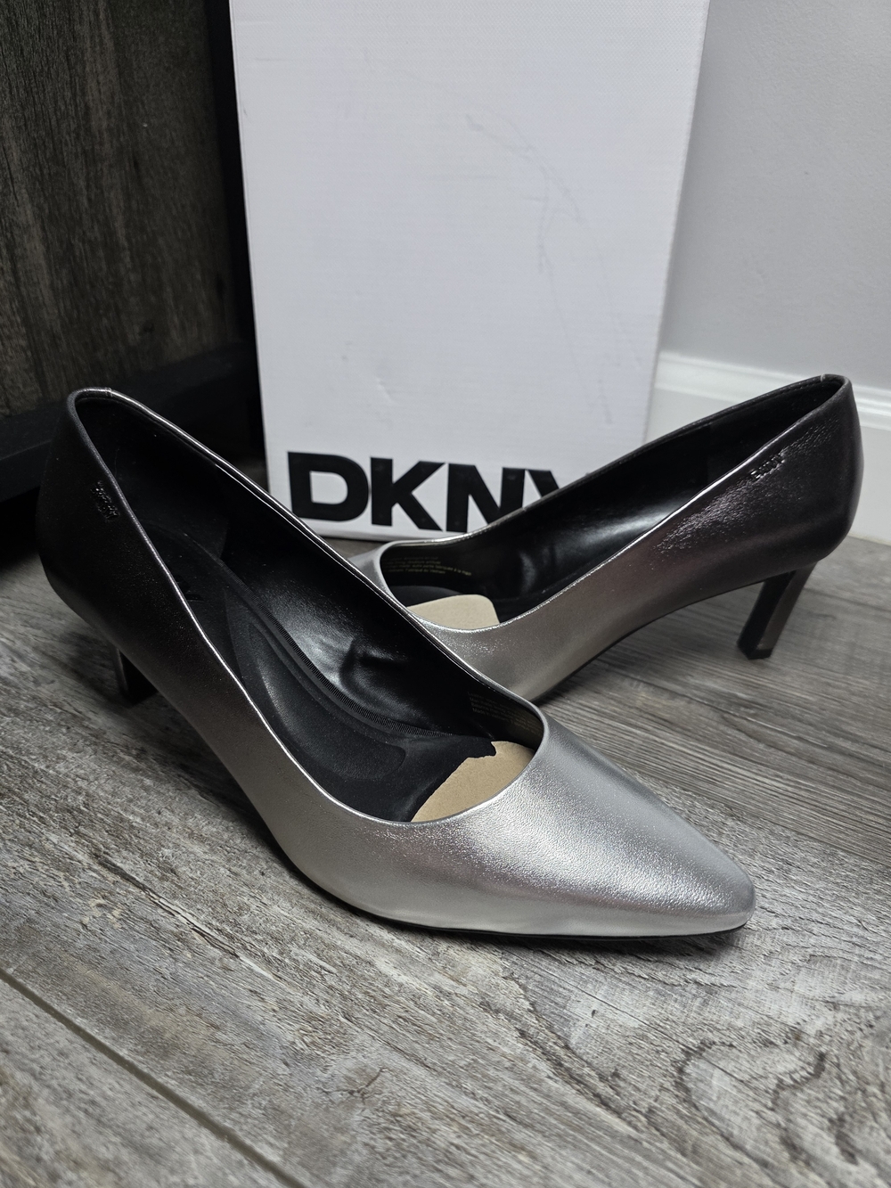 DKNY Women's Charlie Metallic Ombre Slip-on Mid Height Pumps Sz 9.5 *NWB